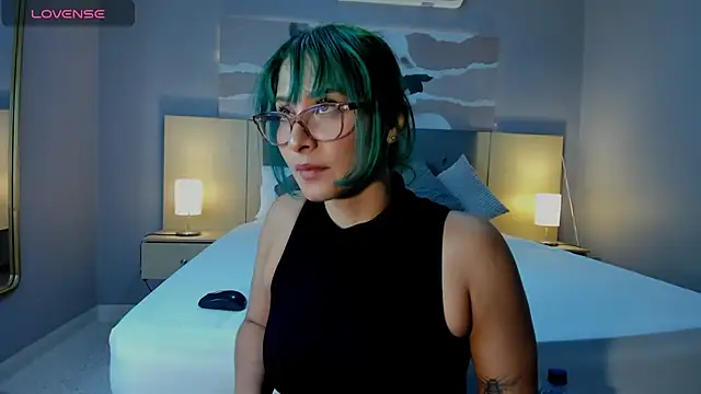 Snapshot of Ramona_Flower chatting on 21, 11, 2025 Ramona Flower online show from 21, 11, 2025