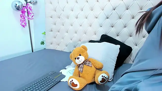 Victoria Coleman online show from 13, 1, 2026