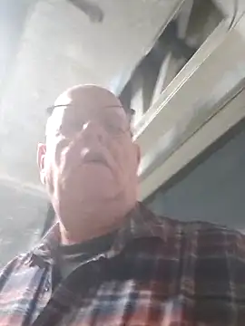 andrejoyfull64 online show from 13, 10, 2025