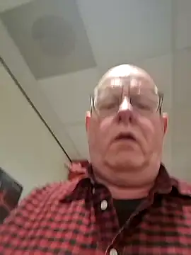 andrejoyfull64 online show from 8, 4, 2026