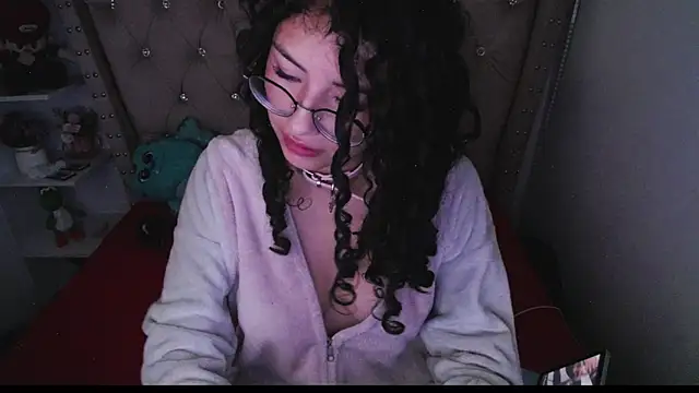 Snapshot of CherieCurl chatting on 10, 11, 2025 CherieCurl online show from 10, 11, 2025