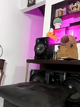 Snapshot of GerallFoxxx chatting on 8, 2, 2025 GerallFoxxx online show from 8, 2, 2025