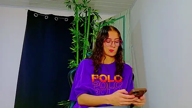 scarlet-jonesx online show from 24, 11, 2025