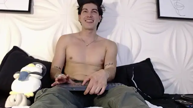 Snapshot of Karimferrer chatting on 11, 3, 2026 Karimferrer online show from 11, 3, 2026