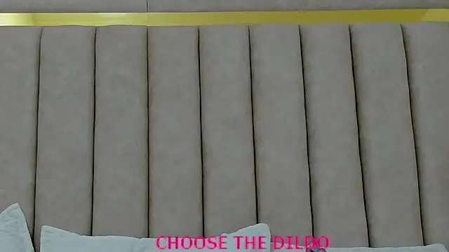 FreyaMoller online show from 12, 11, 2025