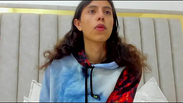 FreyaMoller online show from 1, 12, 2025