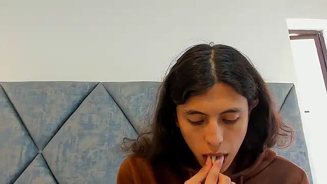 FreyaMoller online show from 4, 2, 2026