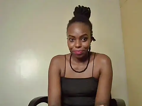Snapshot of naughty_ebony-queen chatting on 20, 12, 2024 naughty ebony-queen online show from 20, 12, 2024