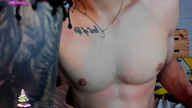 Snapshot of french_sexx chatting on 24, 12, 2024 french sexx online show from 24, 12, 2024