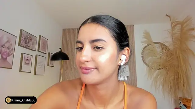 Kimm khalifa online show from 13, 2, 2025