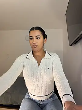 Kimm khalifa online show from 8, 6, 2026