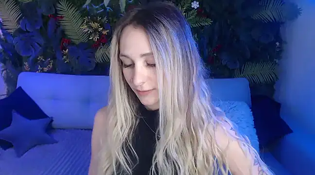 Snapshot of Horny_Blond chatting on 26, 12, 2024 Horny Blond online show from 26, 12, 2024