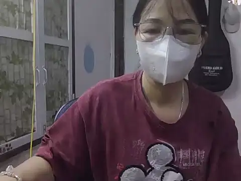 Snapshot of MaiHuong77 chatting on 5, 11, 2025 MaiHuong77 online show from 5, 11, 2025