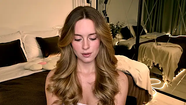 RozzitaBedberry online show from 10, 4, 2026