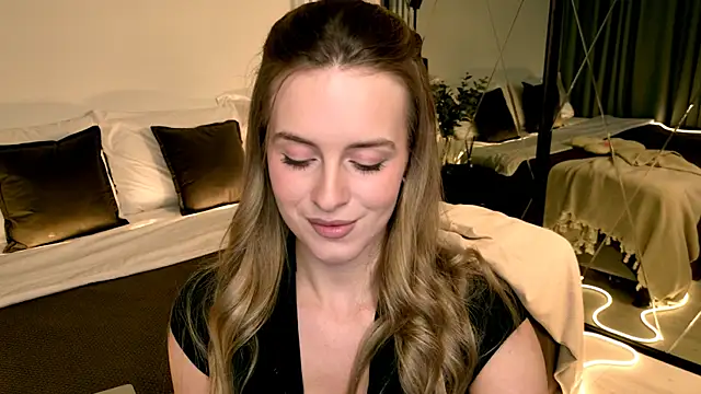 RozzitaBedberry online show from 13, 4, 2026