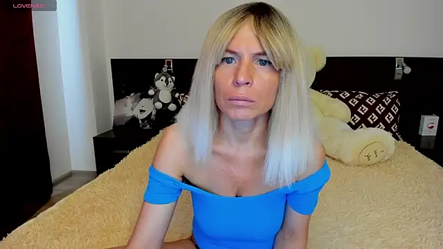 Hanna Becrett17 online show from 14, 6, 2026
