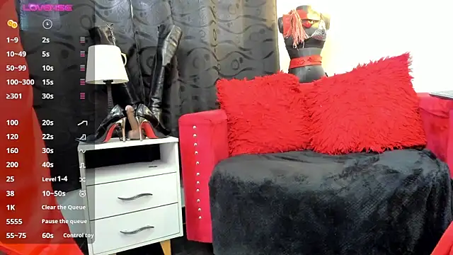Snapshot of LiaTaylorr chatting on 23, 12, 2024 LiaTaylorr online show from 23, 12, 2024