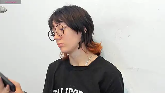 lizzy davis 1 online show from 25, 2, 2026