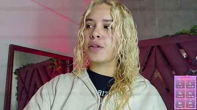 Snapshot of Haelycute chatting on 7, 2, 2026 Haelycute online show from 7, 2, 2026