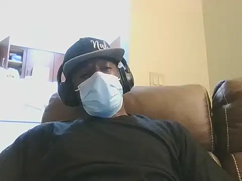 Snapshot of DreamvilleINC chatting on 28, 9, 2025 DreamvilleINC online show from 28, 9, 2025