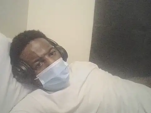 Snapshot of DreamvilleINC chatting on 8, 10, 2025 DreamvilleINC online show from 8, 10, 2025