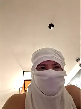 JuHots online show from 2, 4, 2026