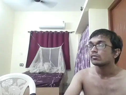 Snapshot of THE_NAKED_BOY chatting on 13, 11, 2025 THE NAKED BOY online show from 13, 11, 2025