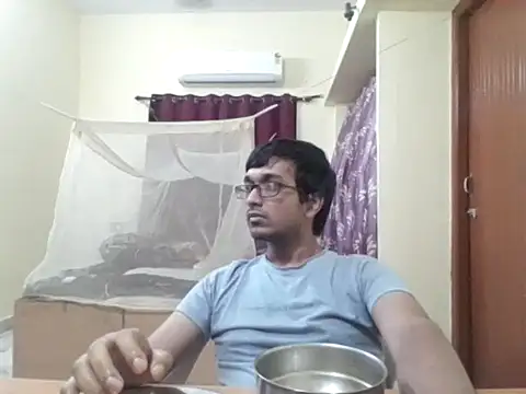 Snapshot of THE_NAKED_BOY chatting on 4, 2, 2026 THE NAKED BOY online show from 4, 2, 2026