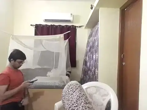 Snapshot of THE_NAKED_BOY chatting on 1, 4, 2026 THE NAKED BOY online show from 1, 4, 2026