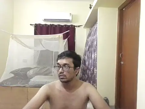 Snapshot of THE_NAKED_BOY chatting on 1, 4, 2026 THE NAKED BOY online show from 1, 4, 2026