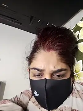 kirti  arora online show from 18, 9, 2025