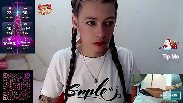 Snapshot of sweetlittlelisa chatting on 13, 12, 2024 sweetlittlelisa online show from 13, 12, 2024
