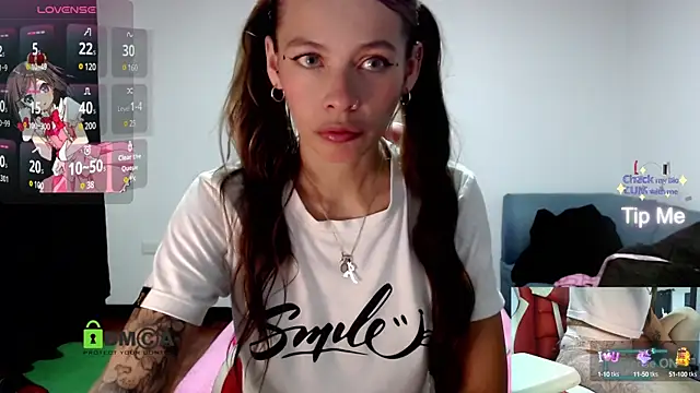 Snapshot of sweetlittlelisa chatting on 6, 3, 2025 sweetlittlelisa online show from 6, 3, 2025