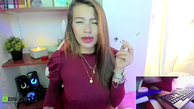 Snapshot of sweetlittlelisa chatting on 9, 10, 2025 sweetlittlelisa online show from 9, 10, 2025