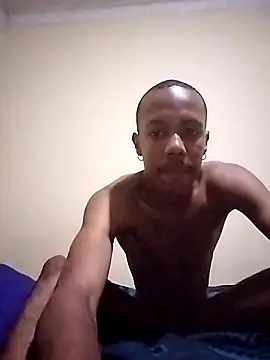 Snapshot of bobzerr chatting on 13, 11, 2025 bobzerr online show from 13, 11, 2025