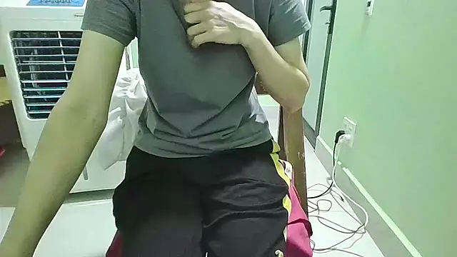 Luxcute286 online show from 3, 10, 2025