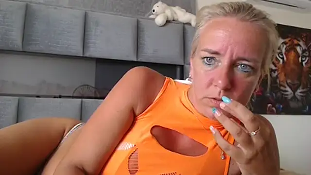 Snapshot of Wendysexyx chatting on 27, 4, 2026 Wendysexyx online show from 27, 4, 2026