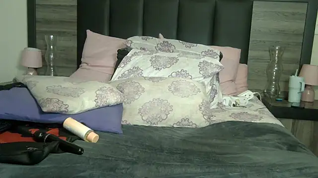 BigButt-MomJ75 online show from 8, 2, 2026