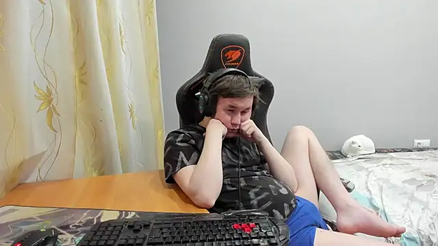 iliaskrislove online show from 5, 4, 2026