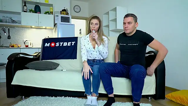 Snapshot of littlesweettifany chatting on 22, 12, 2024 littlesweettifany online show from 22, 12, 2024