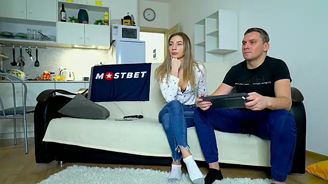 Snapshot of littlesweettifany chatting on 22, 12, 2024 littlesweettifany online show from 22, 12, 2024