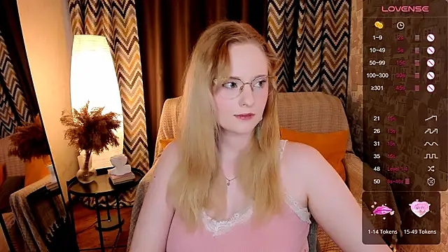 Aemilia  online show from 16, 10, 2025