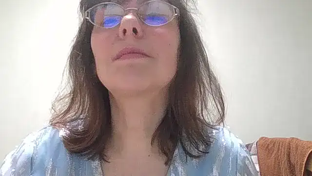 HollyJewel online show from 15, 4, 2026