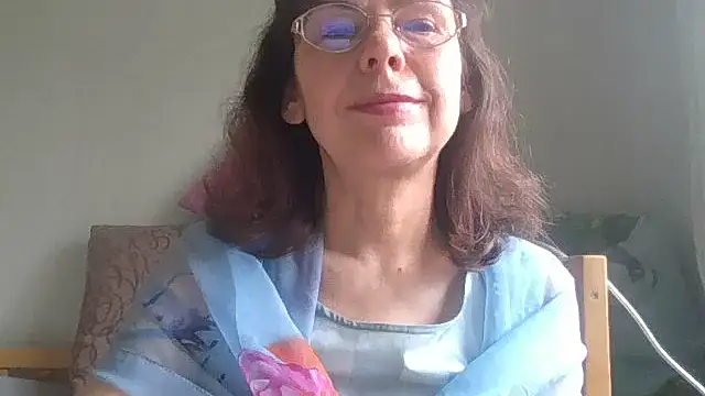 Snapshot of HollyJewel chatting on 13, 5, 2026 HollyJewel online show from 13, 5, 2026