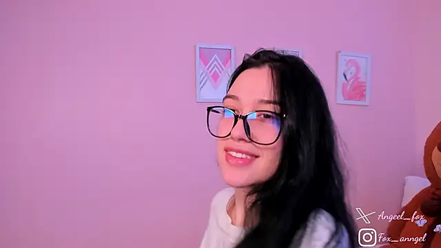 Snapshot of angeel_fox chatting on 26, 5, 2026 angeel fox online show from 26, 5, 2026