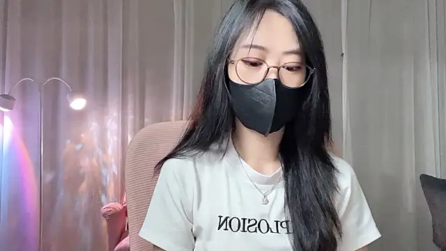  minji bae online show from 18, 4, 2026