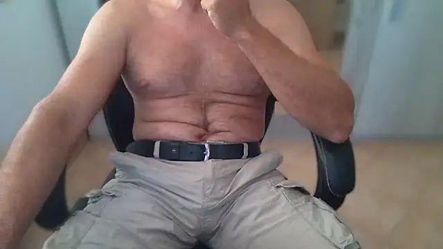 Snapshot of cocco1980xxxx chatting on 3, 7, 2026 cocco1980xxxx online show from 3, 7, 2026