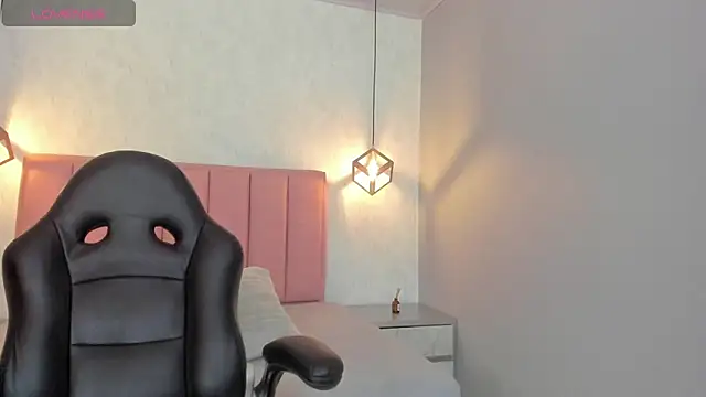 Snapshot of SUNNYCYRUS chatting on 31, 10, 2025 SUNNYCYRUS online show from 31, 10, 2025