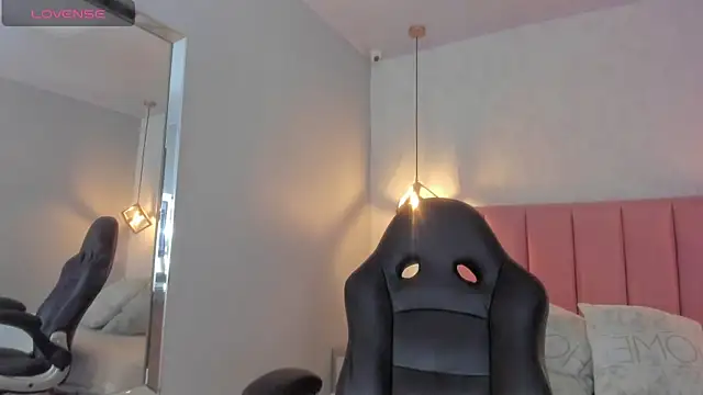 Snapshot of SUNNYCYRUS chatting on 16, 1, 2026 SUNNYCYRUS online show from 16, 1, 2026