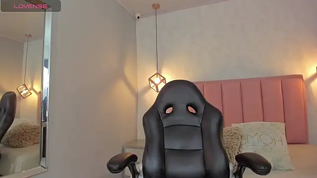 Snapshot of SUNNYCYRUS chatting on 10, 2, 2026 SUNNYCYRUS online show from 10, 2, 2026